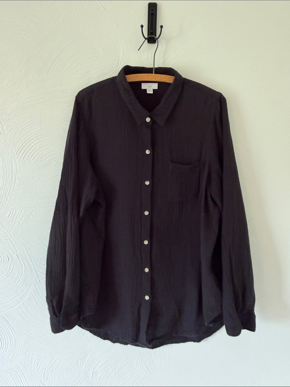 J. Jill Black Gauzy Cotton Long-Sleeve Relaxed Fit Button-Down Shirt. Size Large
